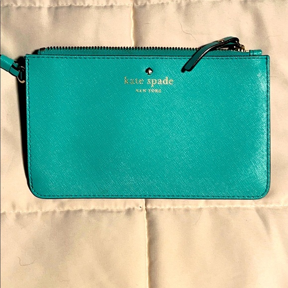 kate spade Handbags - Kate Spade Aqua Bloom Wristlet